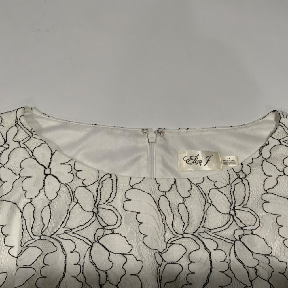 Eliza J White Lace Shift Dress - Picture 7 of 8
